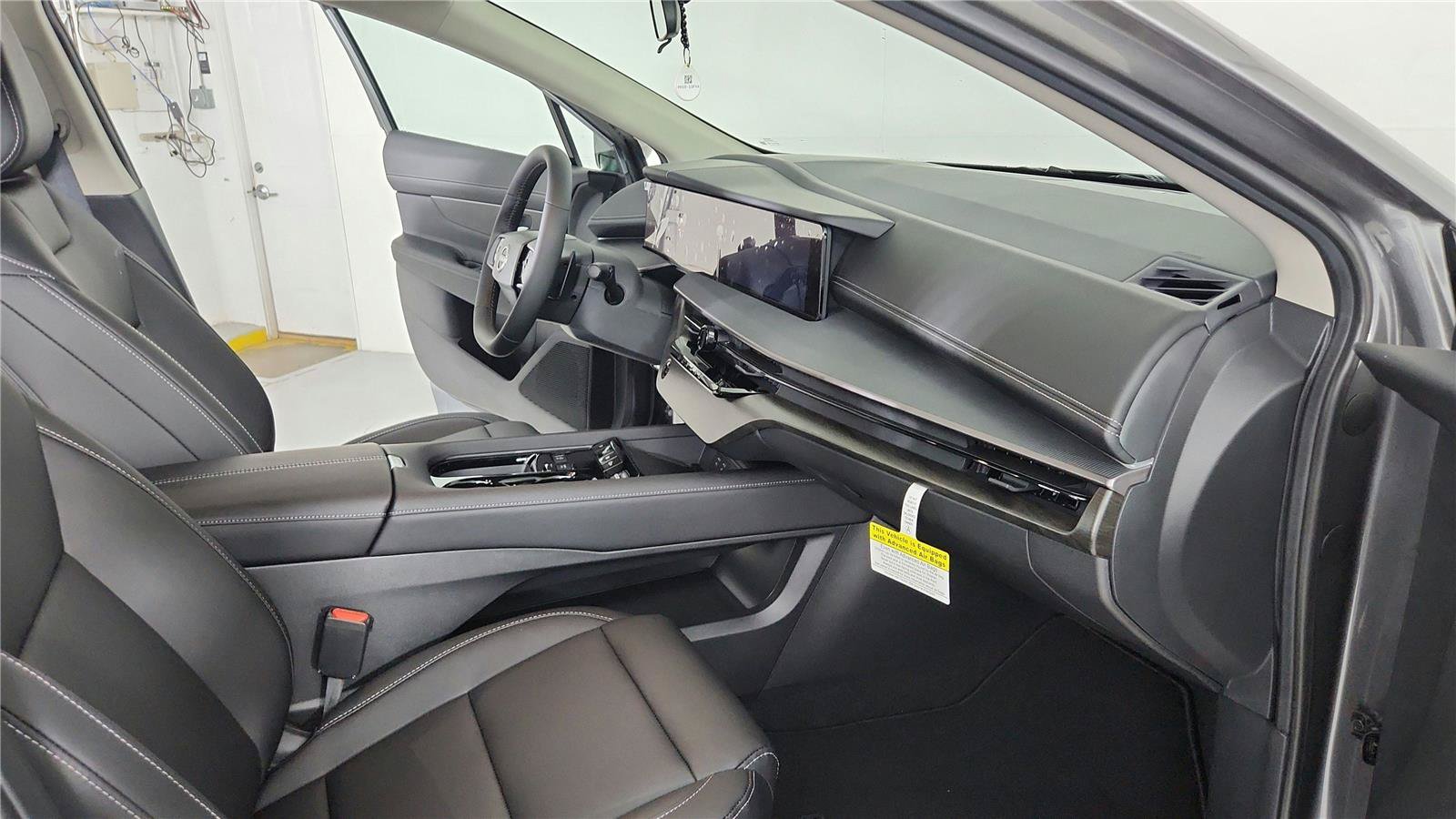 Certified 2025 Nissan Murano SV AWD/4WD image 23