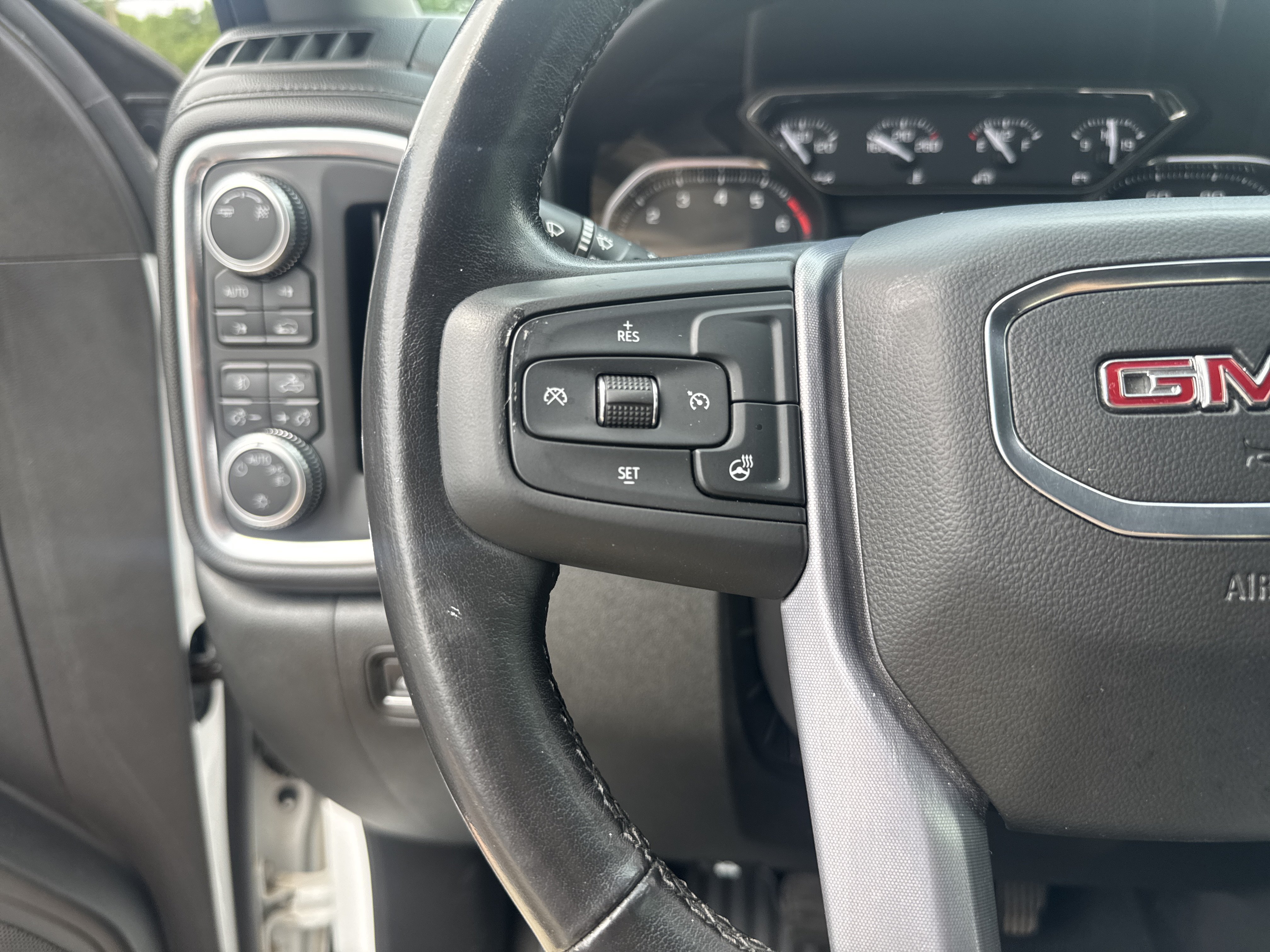 Used 2019 GMC Sierra 1500 Elevation w/ Elevation Value Package AWD/4WD image 18