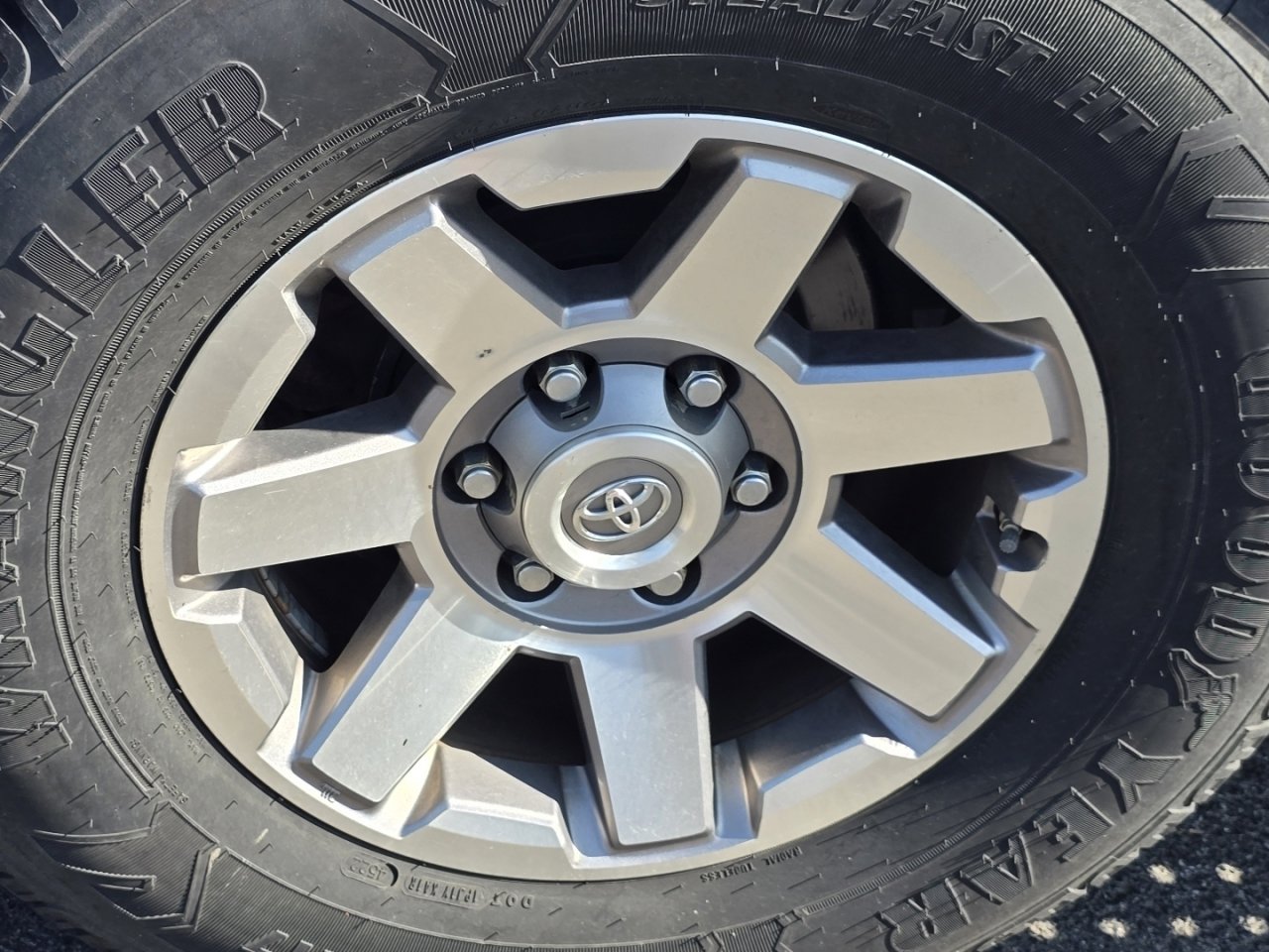 Used 2015 Toyota 4Runner Trail Premium image 12