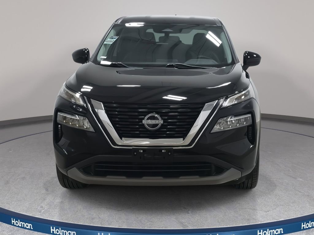 Used 2023 Nissan Rogue SV image 3