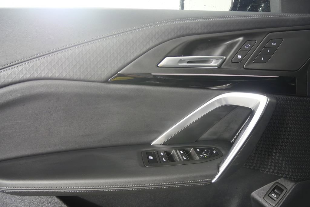 Certified 2024 BMW X2 xDrive28i image 9
