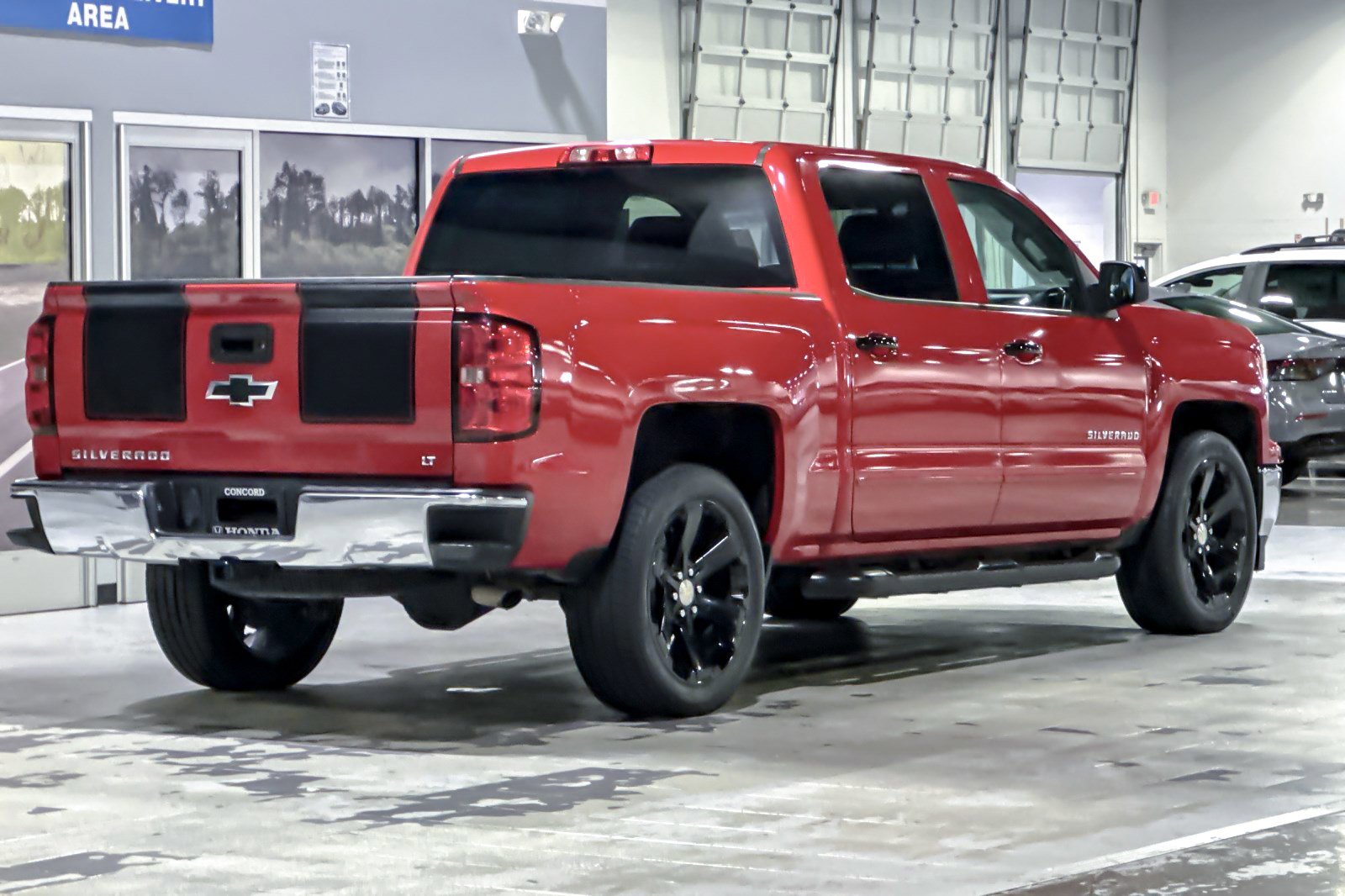 Used 2015 Chevrolet Silverado 1500 LT w/ Rally 2 Edition image 7
