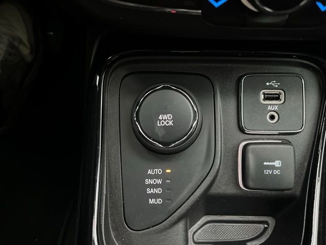 Used 2018 Jeep Compass Limited w/ Navigation Group image 14