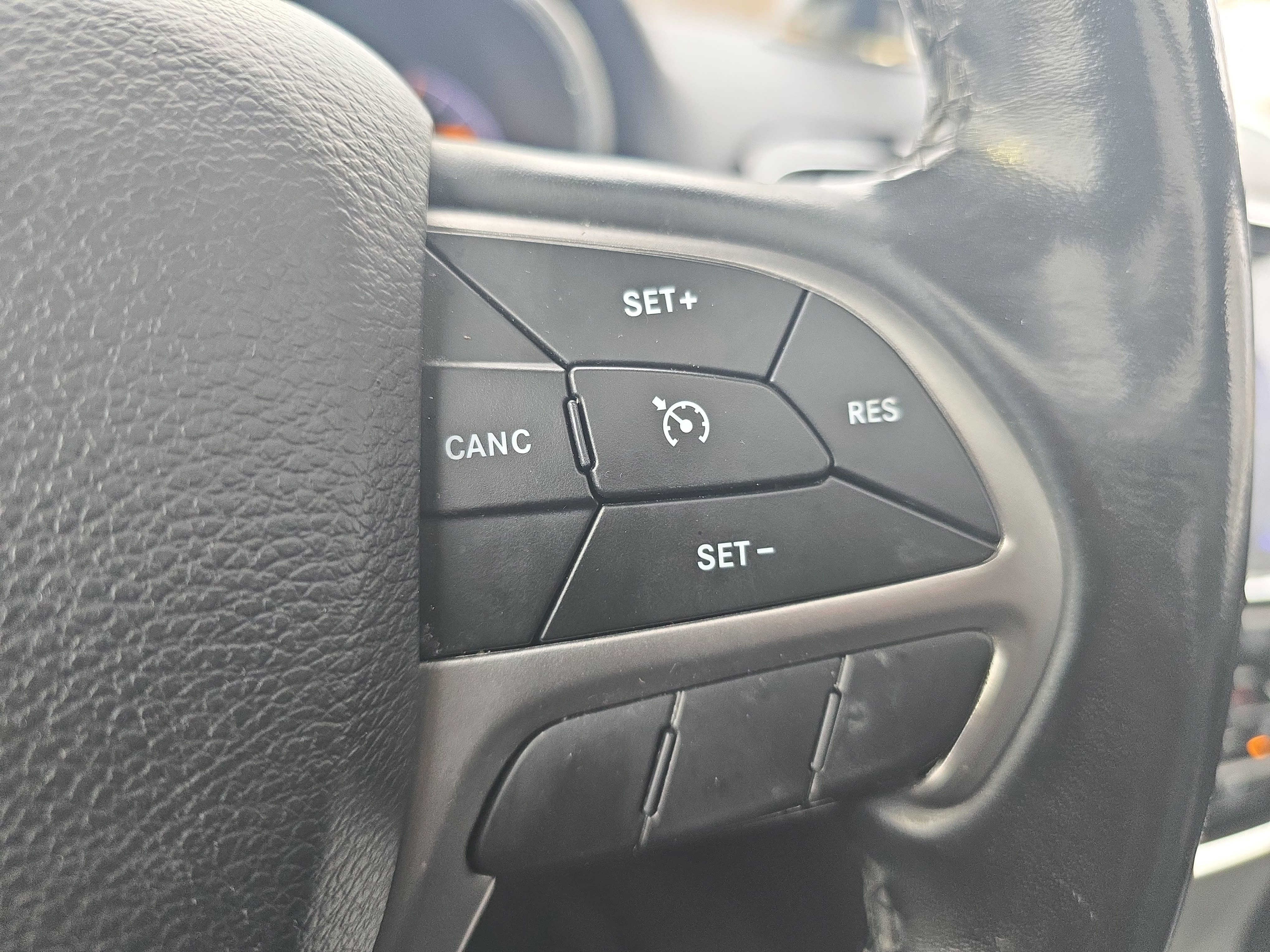 Used 2020 Jeep Grand Cherokee Limited w/ Luxury Group II image 17