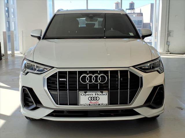Used 2023 Audi Q3 2.0T Premium Plus w/ Premium Plus Package AWD/4WD image 2