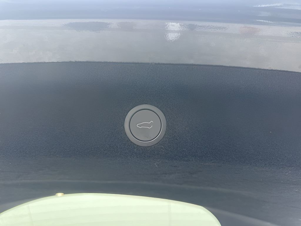 Used 2026 Tesla Model Y Long Range image 31