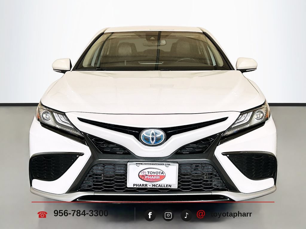 Used 2022 Toyota Camry XSE w/ Cold Weather Package FWD image 2