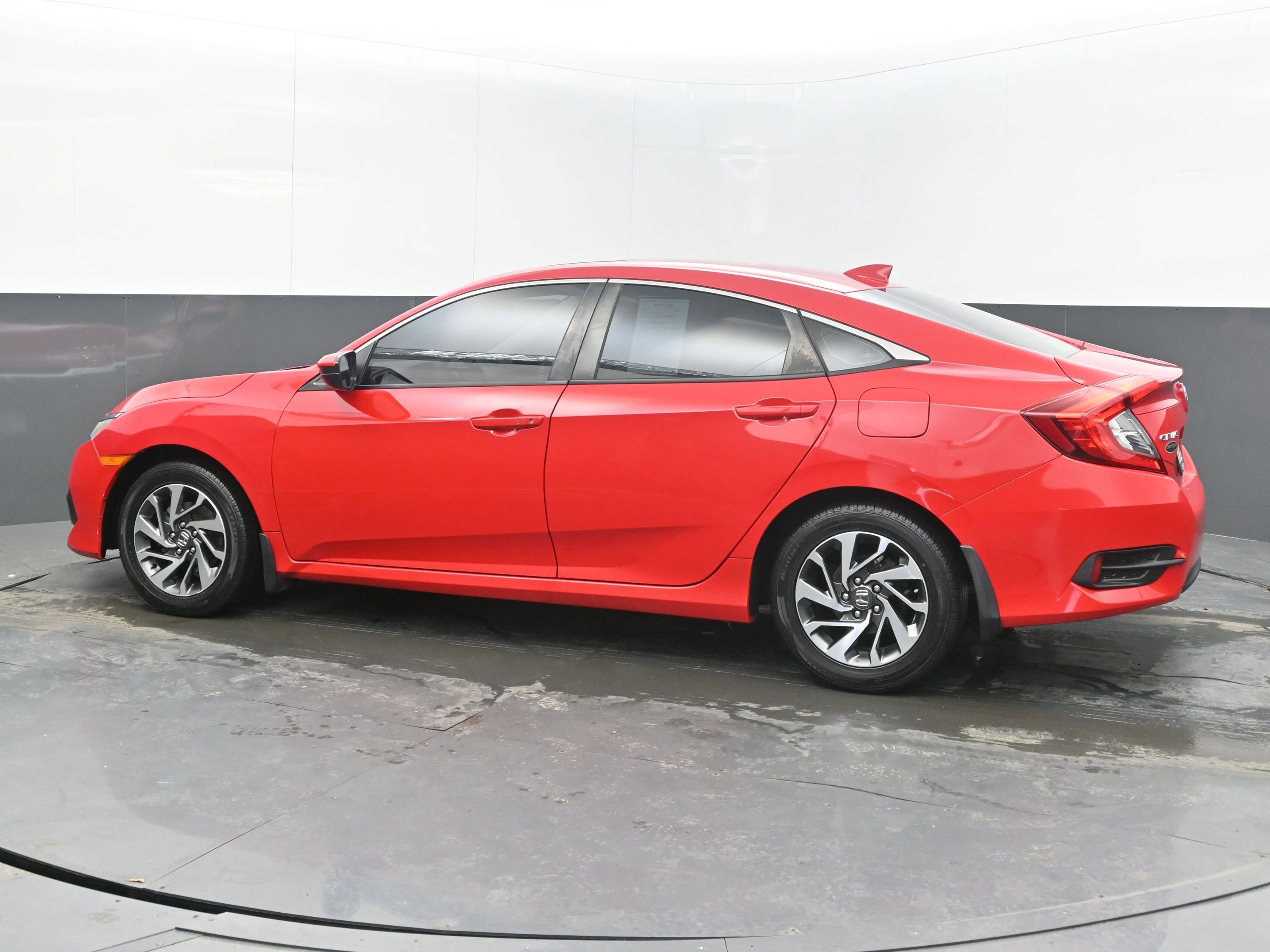 Used 2017 Honda Civic EX image 5