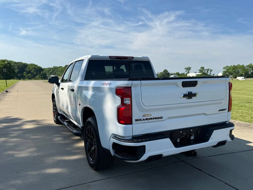 Used 2026 Chevrolet Silverado 1500 RST w/ Redline Edition AWD/4WD image 9
