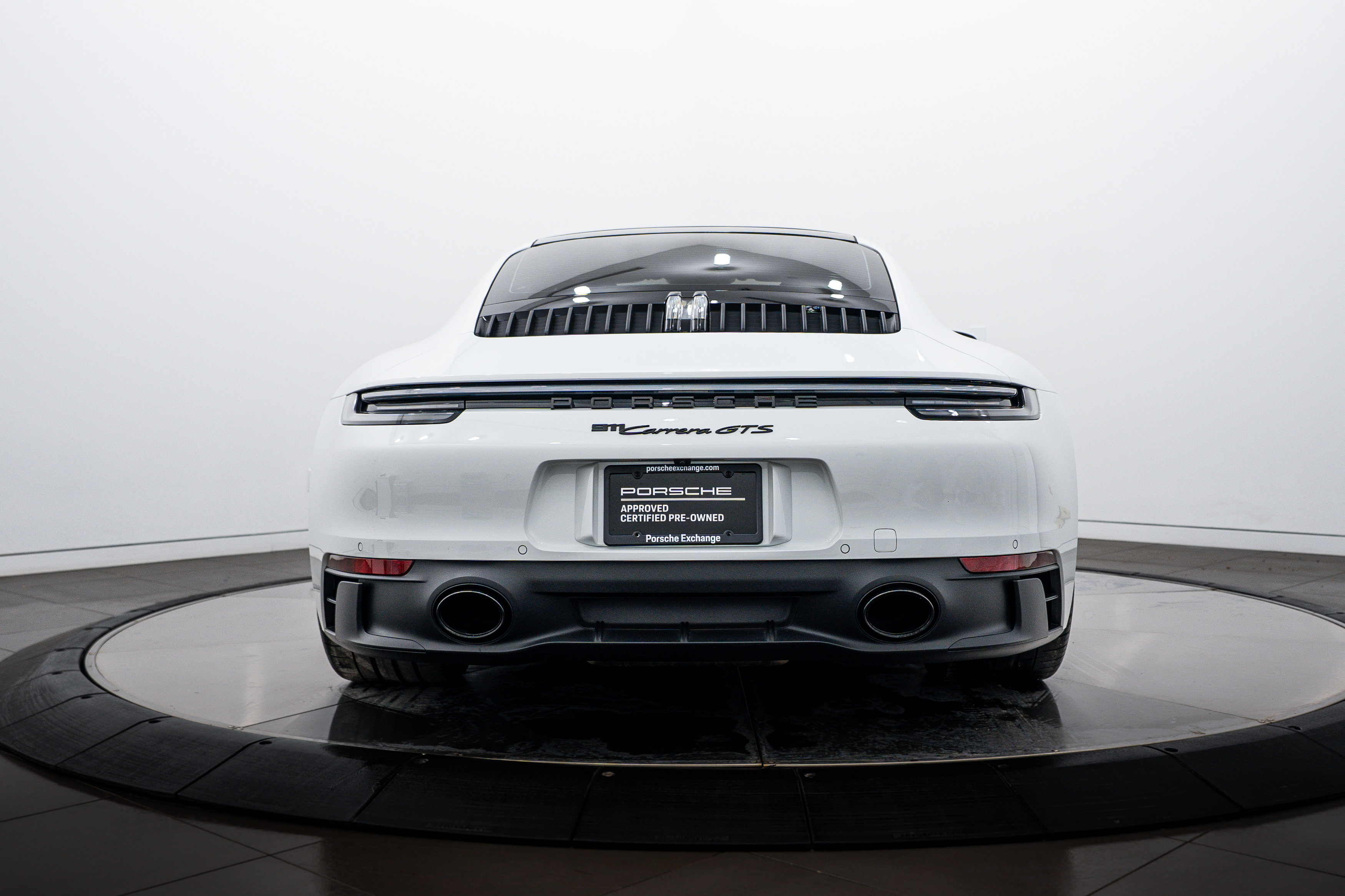 Certified 2024 Porsche 911 Carrera GTS image 6