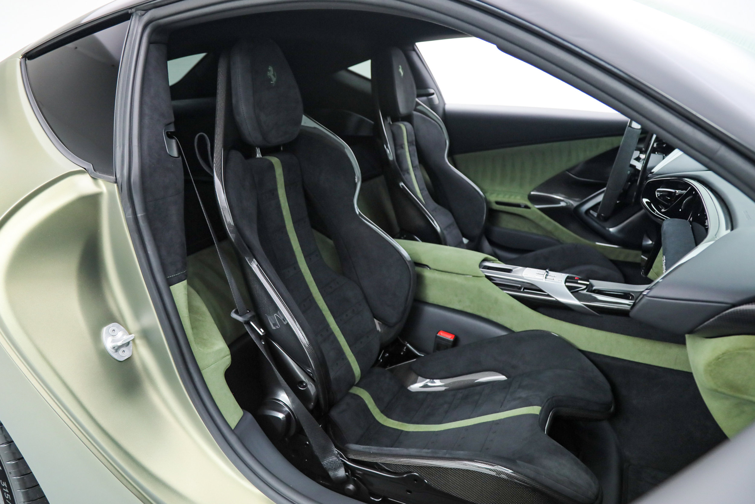 Certified 2025 Ferrari 12Cilindri image 28