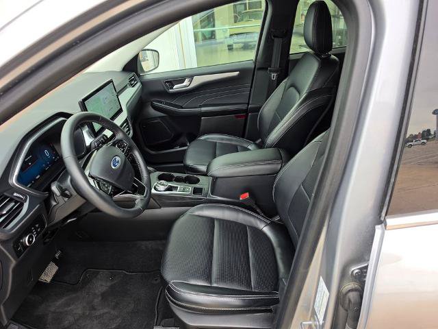 Certified 2023 Ford Escape Platinum AWD/4WD image 16