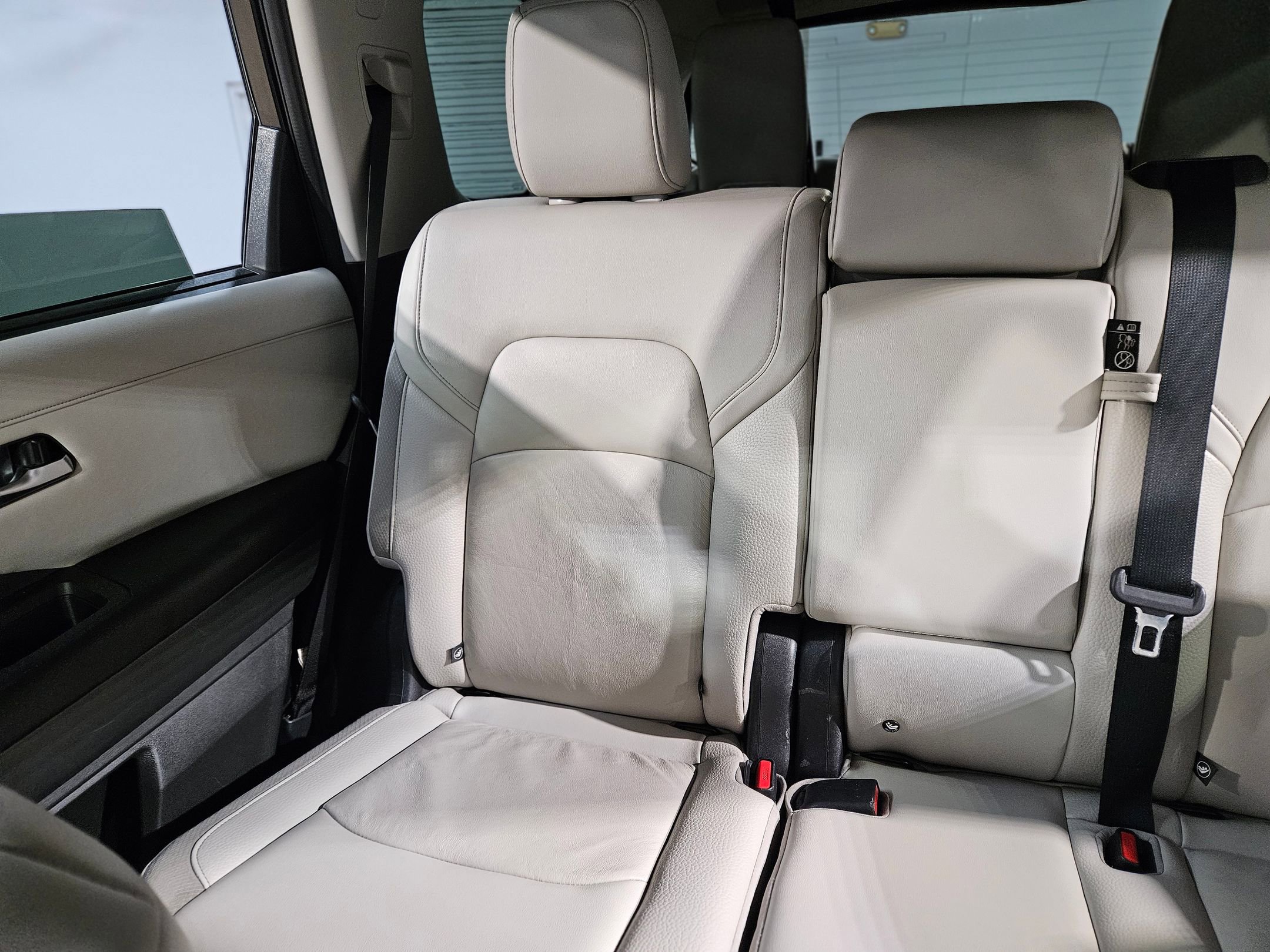 Used 2022 Nissan Pathfinder SL image 12