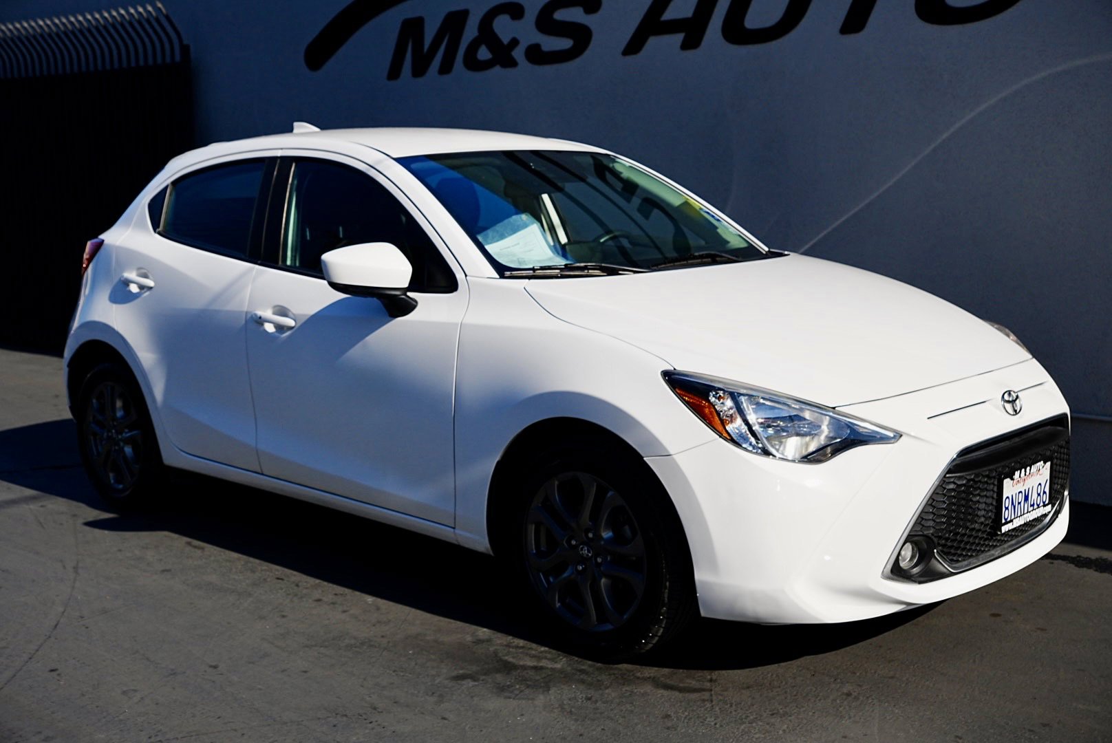 Used 2020 Toyota Yaris LE image 3