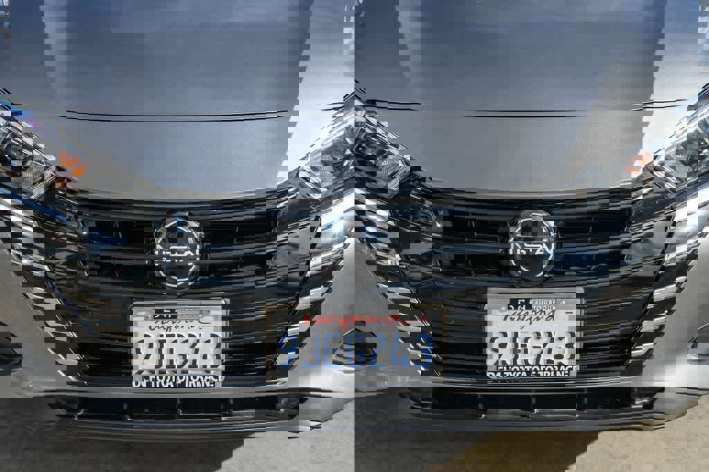 Used 2023 Nissan Versa S image 5