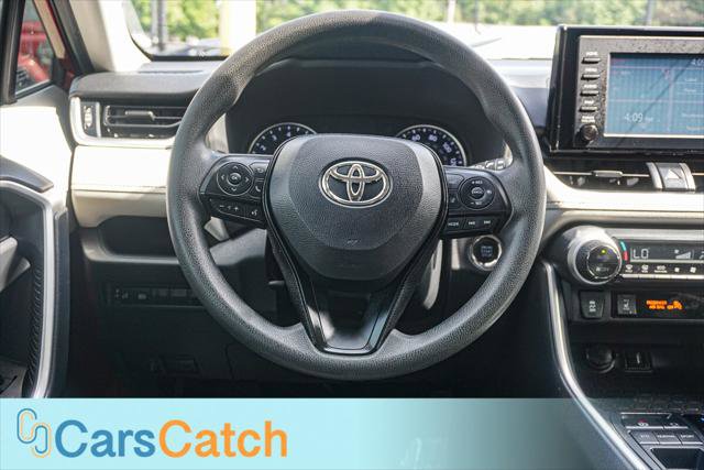 Used 2019 Toyota RAV4 XLE w/ Convenience Package FWD image 22