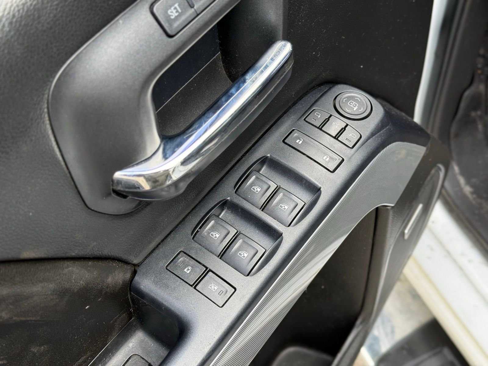 Used 2017 Chevrolet Silverado 1500 LTZ Z71 w/ LTZ Plus Package image 14