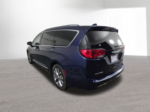 Used 2018 Chrysler Pacifica Limited w/ Tire & Wheel Group image 38