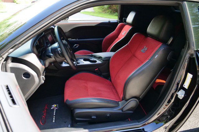 Used 2023 Dodge Challenger R/T Scat Pack RWD image 3
