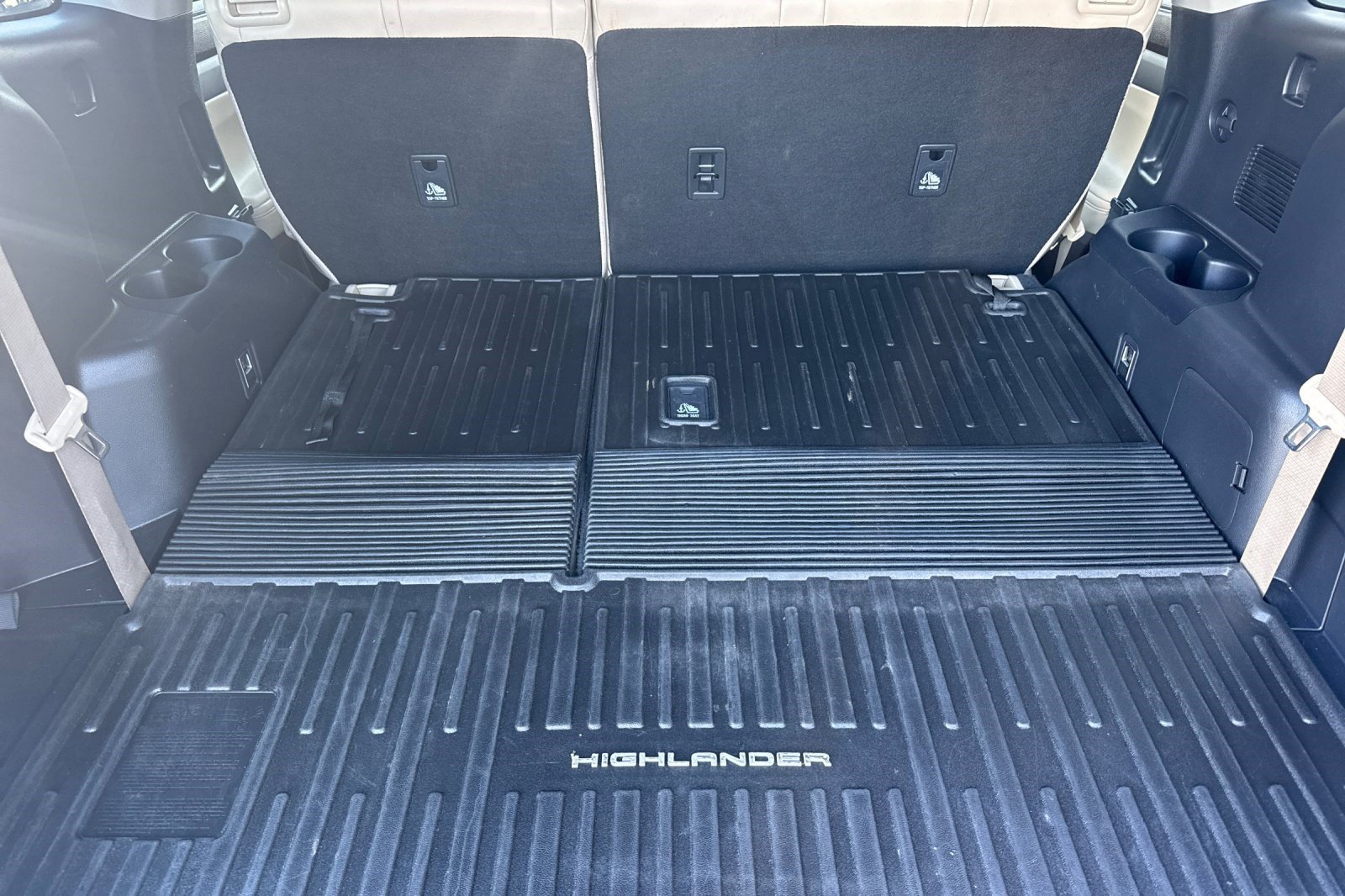 Used 2022 Toyota Highlander XLE AWD/4WD image 26