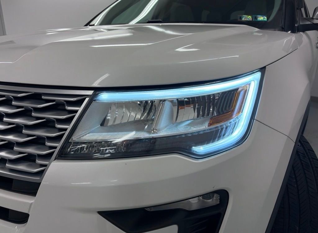 Used 2018 Ford Explorer Platinum AWD/4WD image 11
