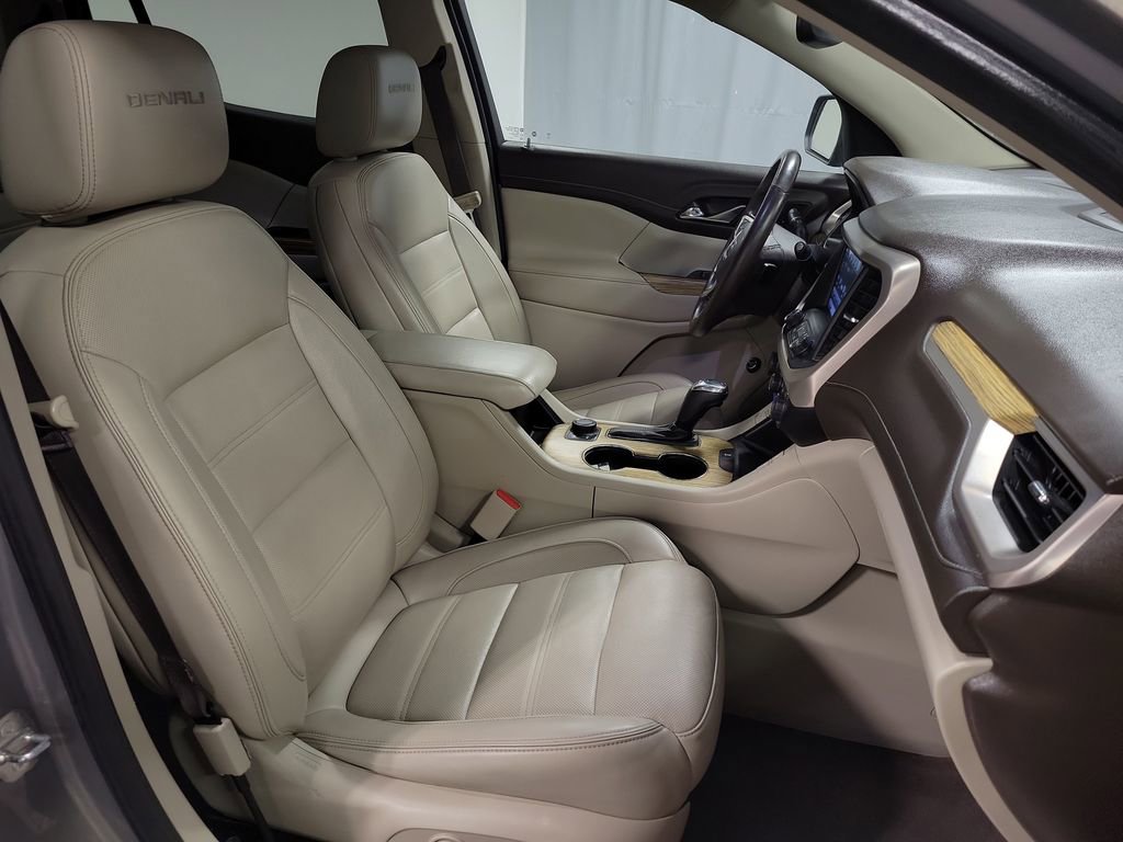 Used 2019 GMC Acadia Denali image 28