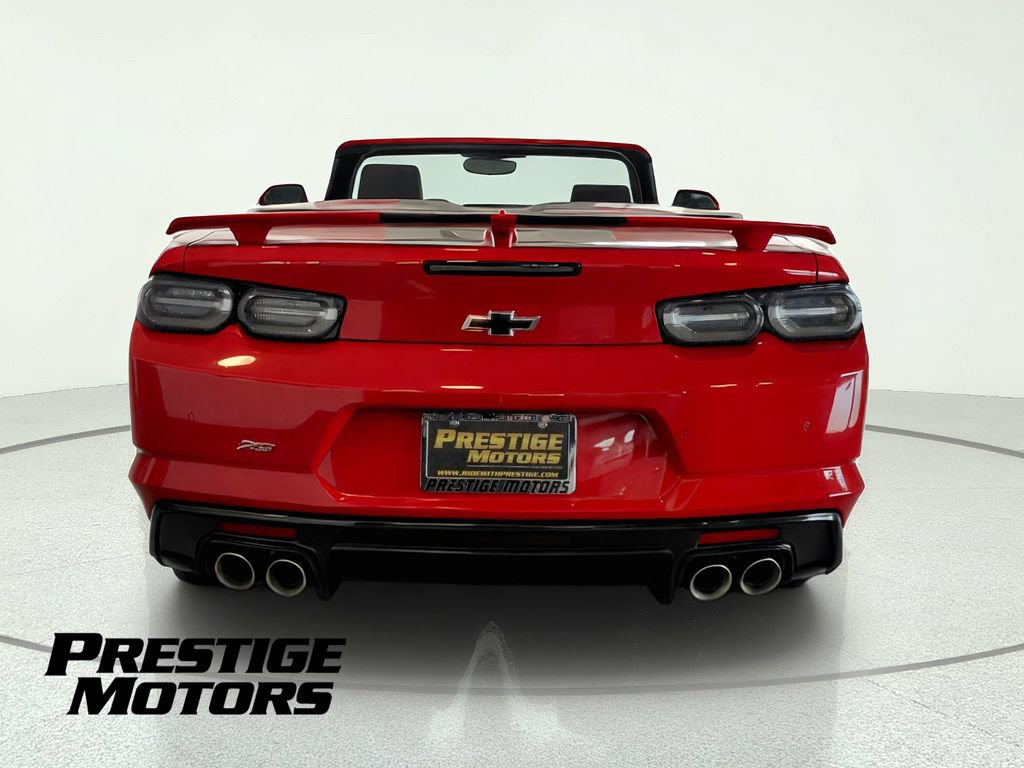 Used 2021 Chevrolet Camaro SS RWD image 5