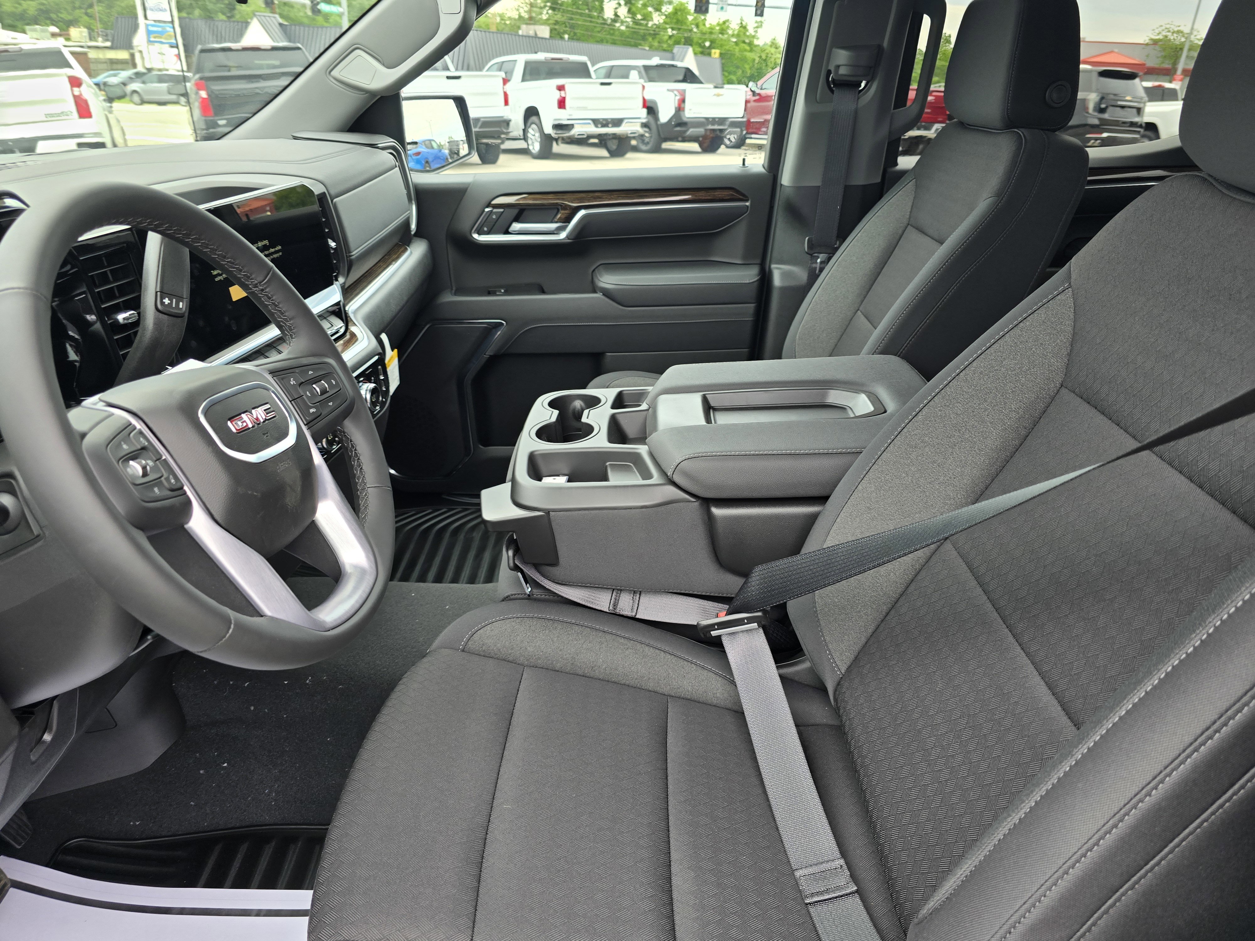 New 2025 GMC Sierra 1500 Elevation image 14