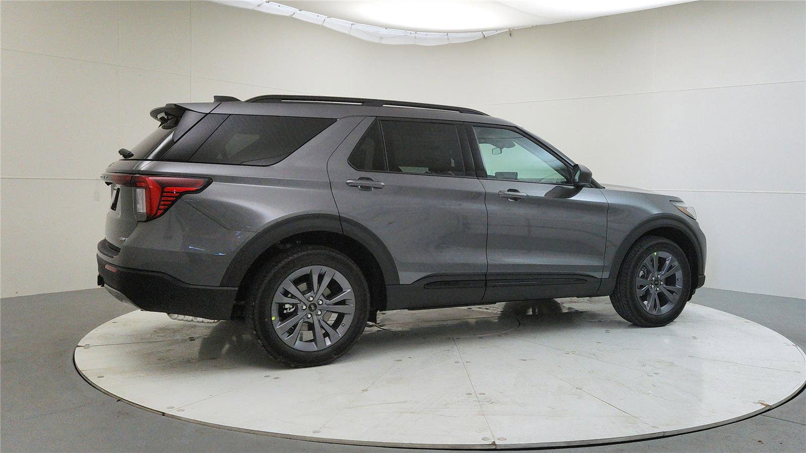 New 2026 Ford Explorer Active image 8