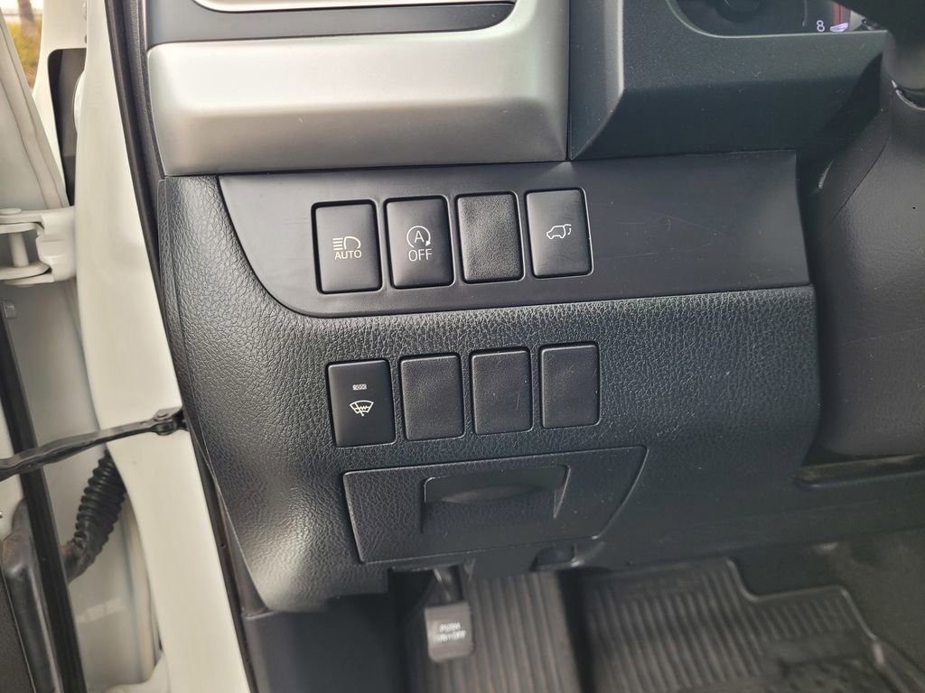 Used 2019 Toyota Highlander XLE image 25