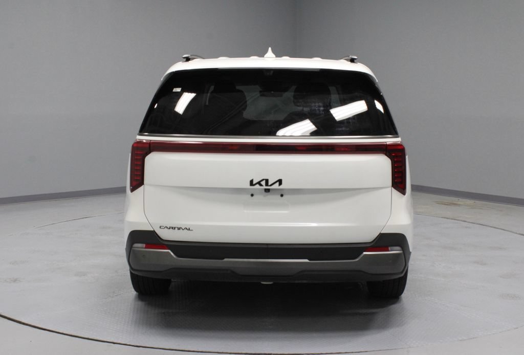 Used 2025 Kia Carnival SX Prestige FWD image 12