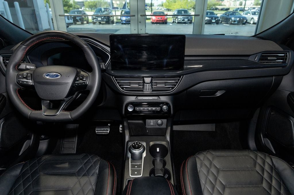 Used 2023 Ford Escape ST-Line Elite w/ Premium Technology Package AWD/4WD image 2