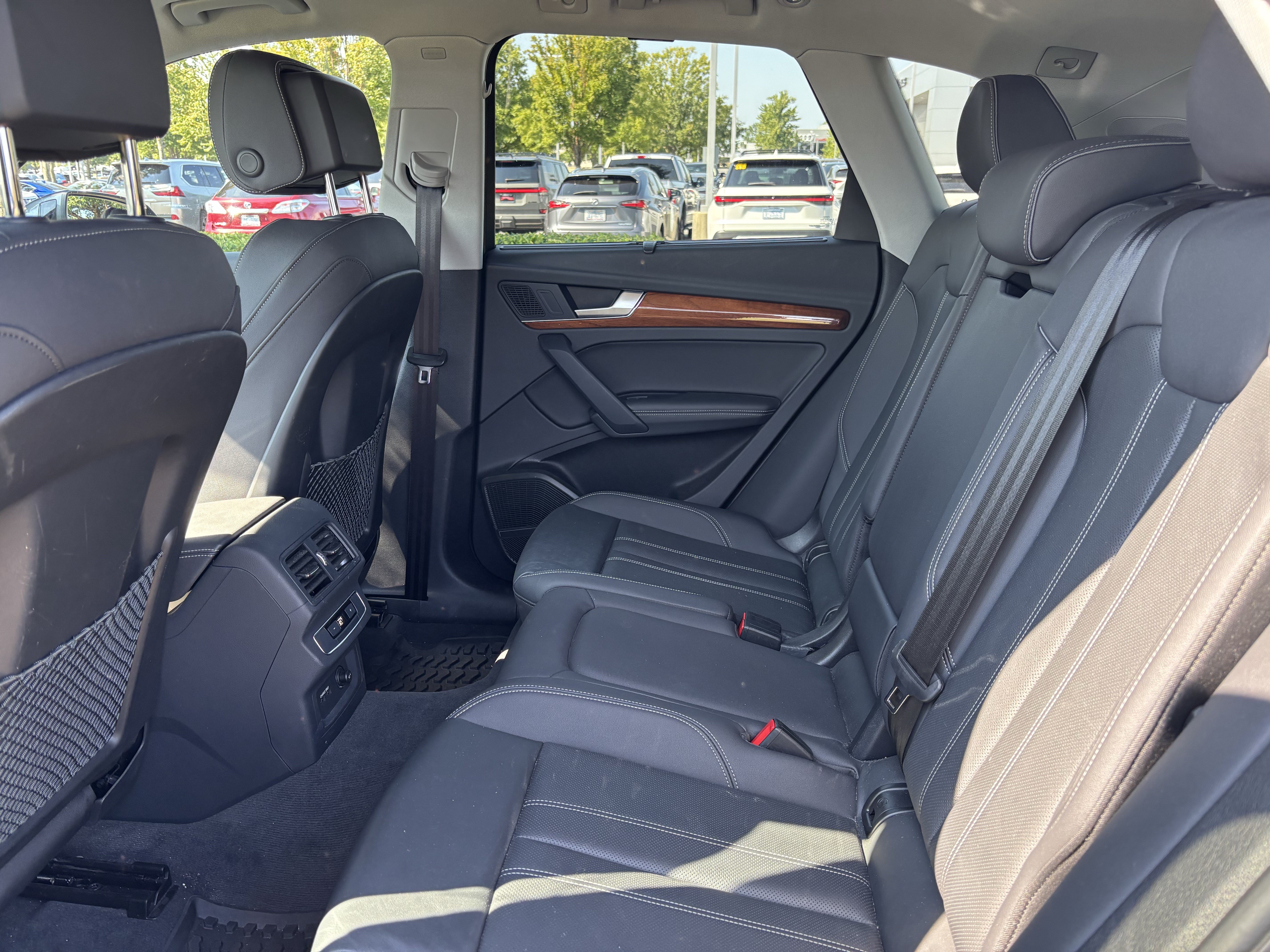 Used 2023 Audi Q5 2.0T Premium Plus w/ Premium Plus Package AWD/4WD image 18