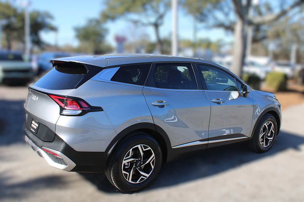 Used 2024 Kia Sportage LX image 6