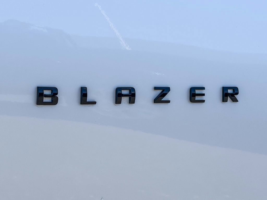 Used 2020 Chevrolet Blazer Premier w/ Driver Confidence II Package FWD image 12