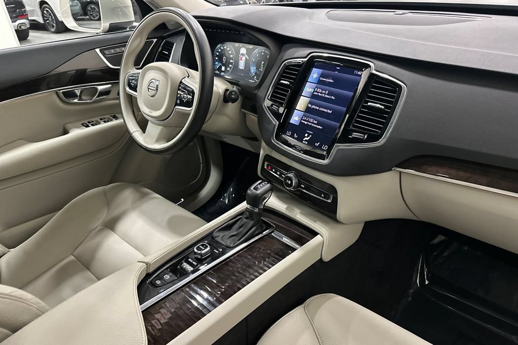 Used 2017 Volvo XC90 T6 Momentum w/ Vision Package AWD/4WD image 19