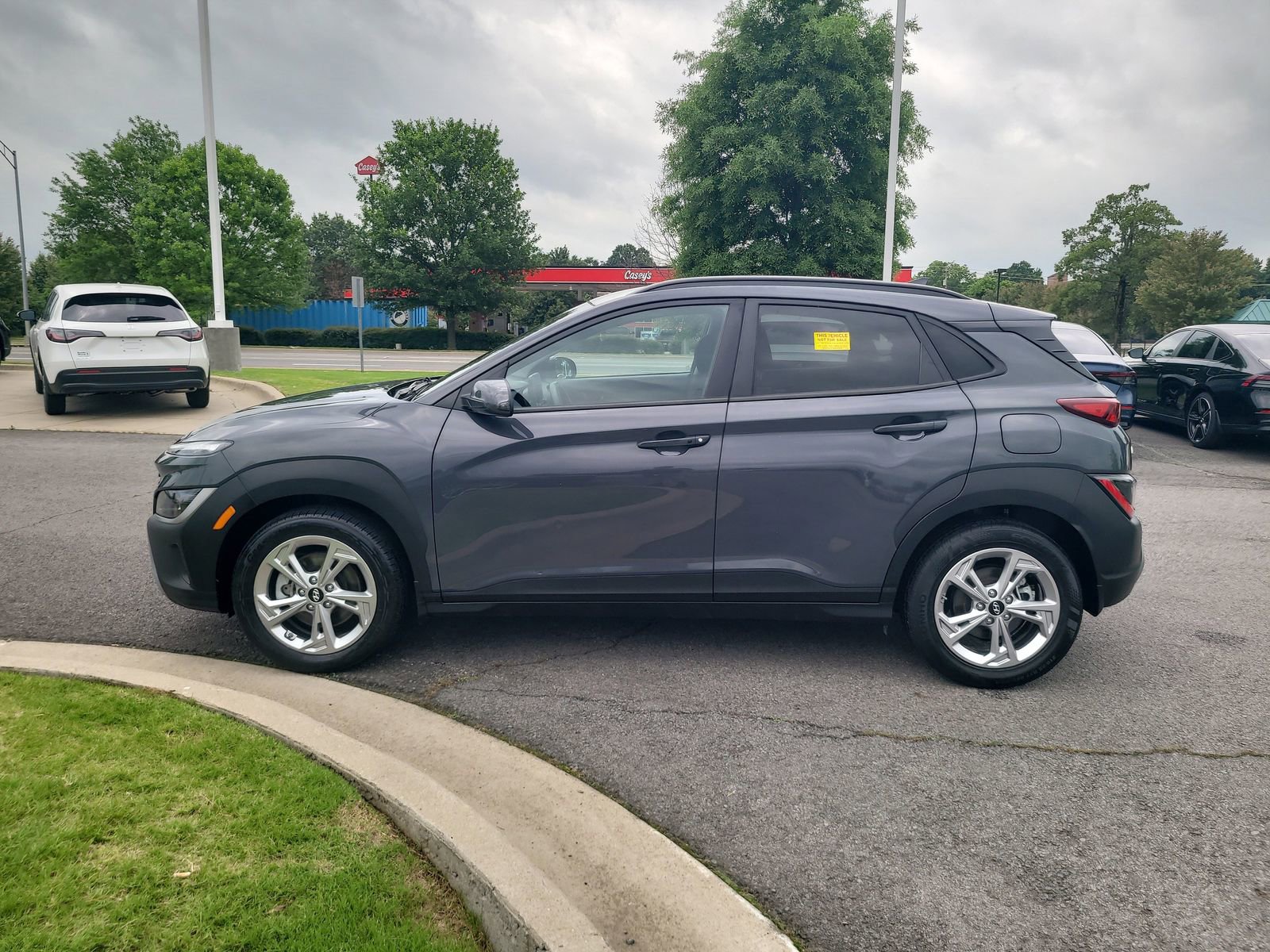 Used 2023 Hyundai Kona SEL AWD/4WD image 6
