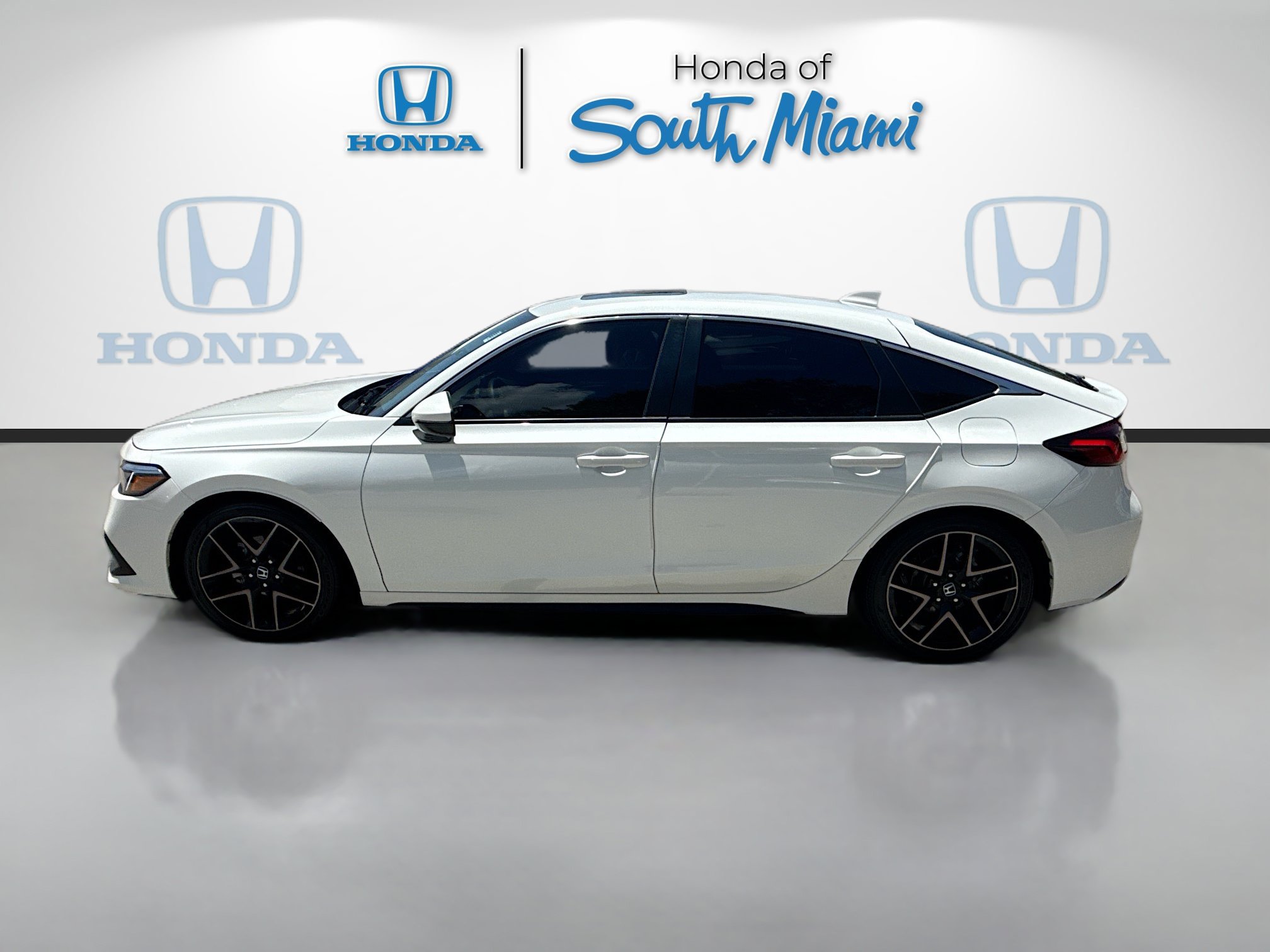 Certified 2024 Honda Civic Sport Touring image 4