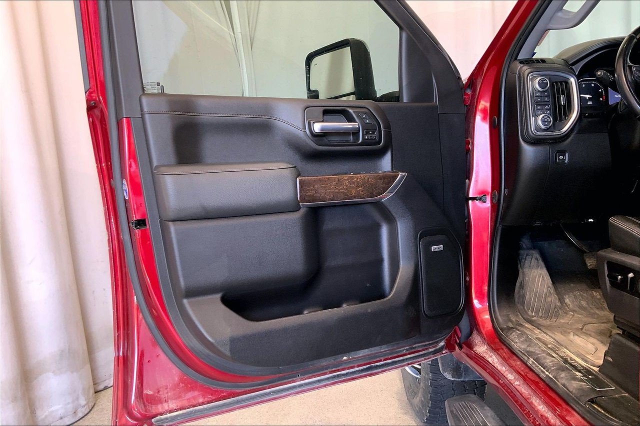 Used 2020 GMC Sierra 3500 Denali w/ Technology Package AWD/4WD image 21
