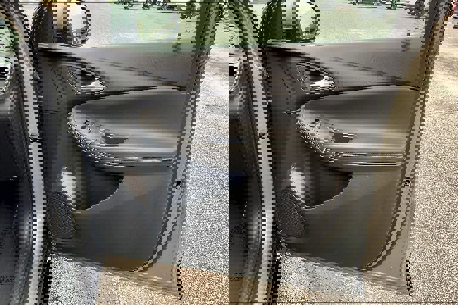 Used 2024 Buick Encore GX Sport Touring image 21