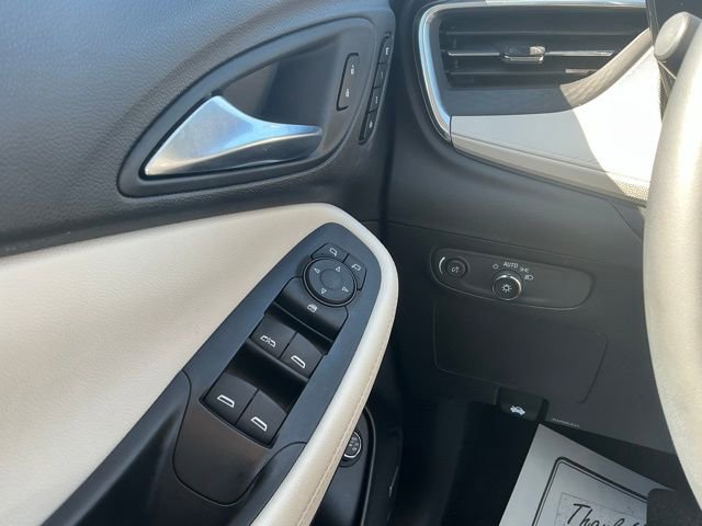 Used 2024 Buick Encore GX Avenir w/ Avenir Technology Package FWD image 27