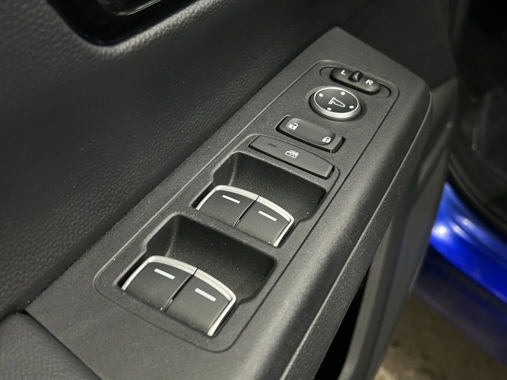 Used 2023 Honda CR-V EX-L image 16