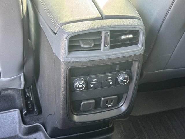 Used 2019 Buick Envision Essence image 17