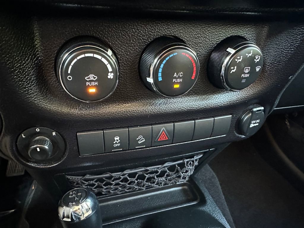 Used 2018 Jeep Wrangler Unlimited Sport S image 27