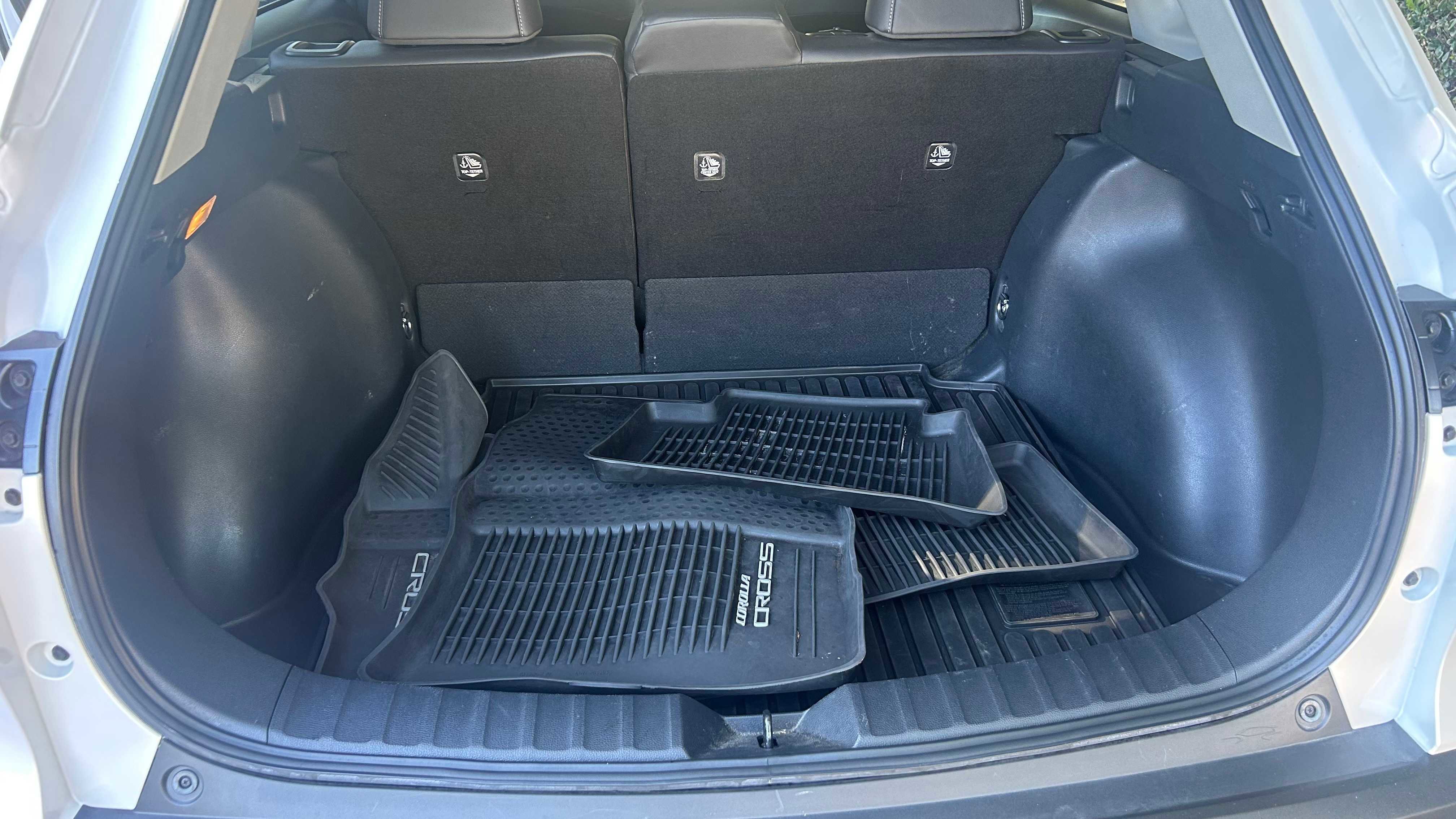 Used 2022 Toyota Corolla Cross XLE image 16