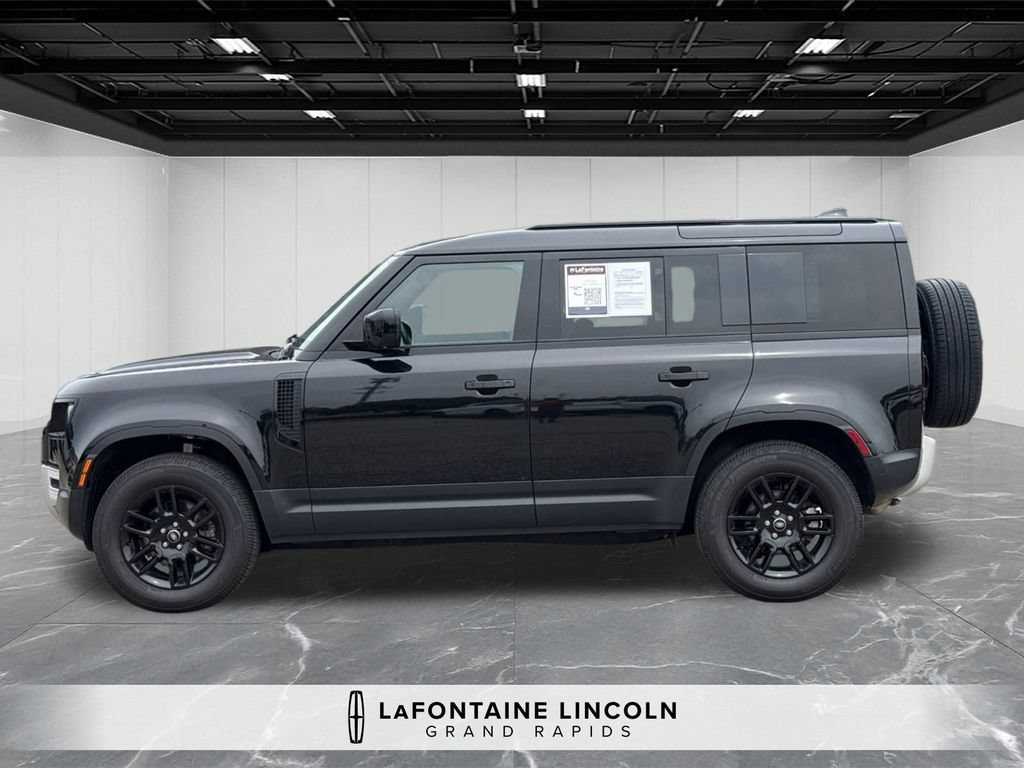 Used 2025 Land Rover Defender 110 S AWD/4WD image 2