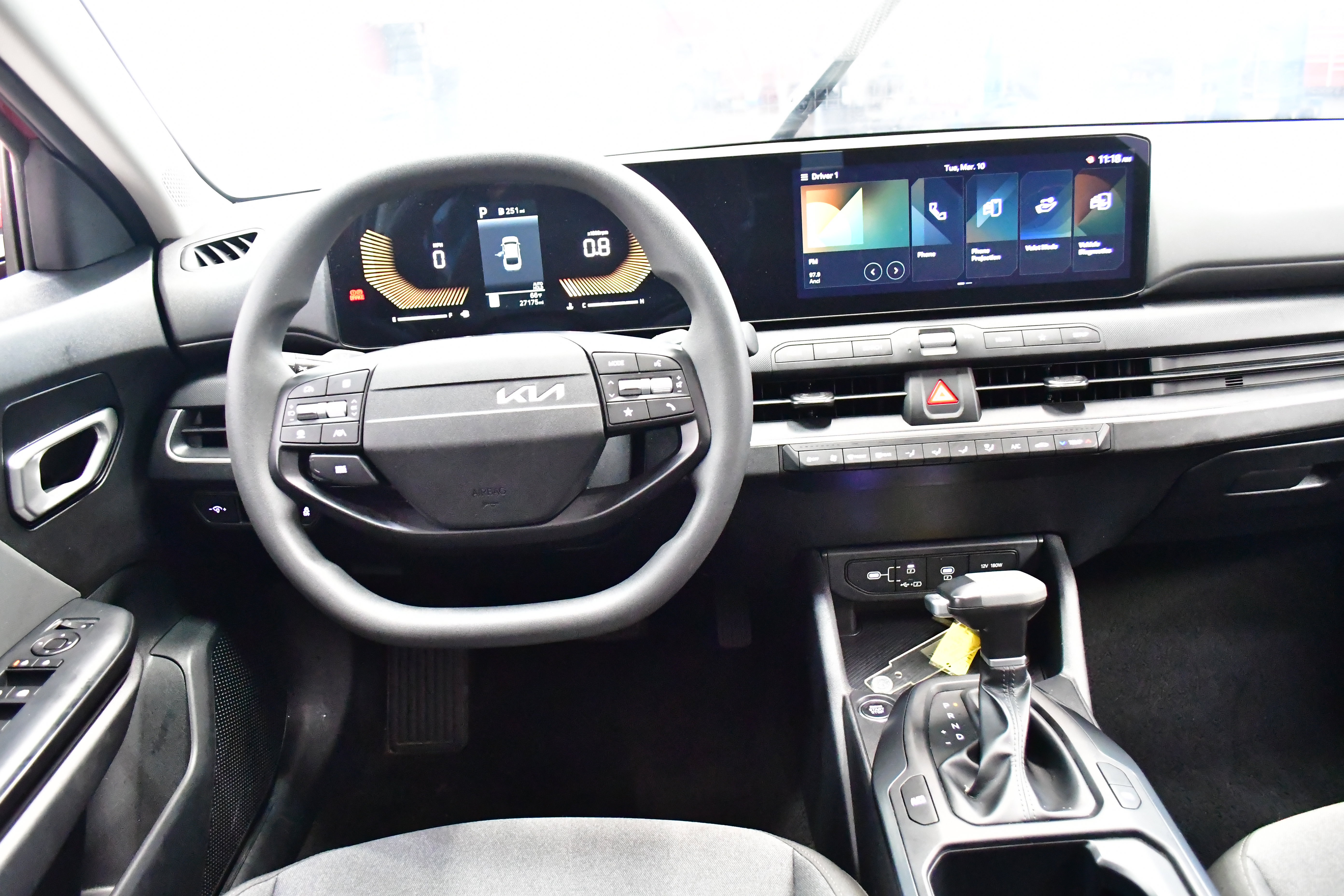 Used 2025 Kia K4 image 8