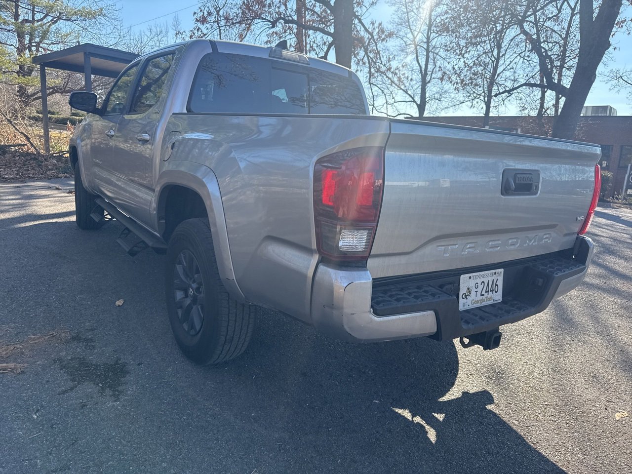 Used 2023 Toyota Tacoma SR5 w/ Technology Package image 6