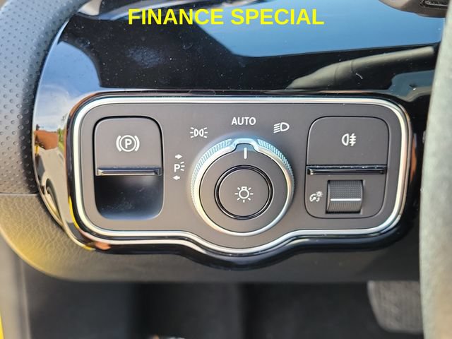 Used 2022 Mercedes-Benz CLA 250 image 31