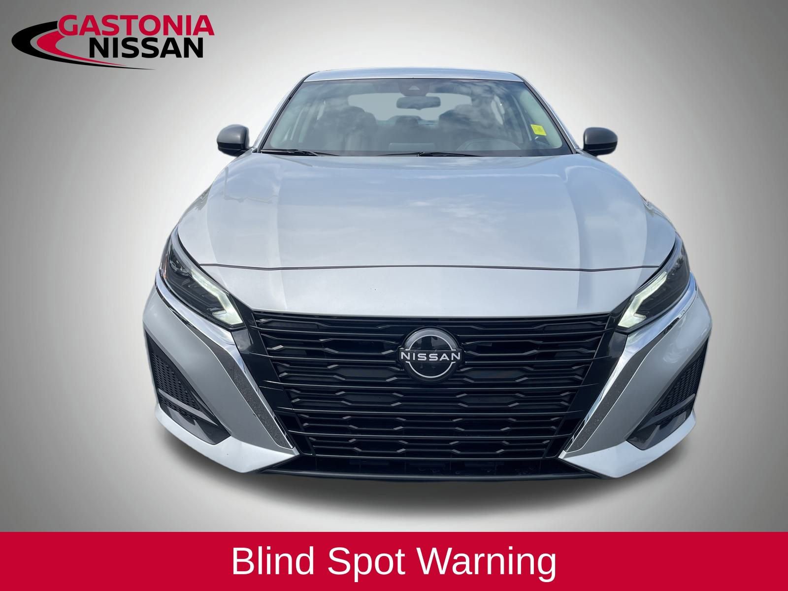 Used 2024 Nissan Altima 2.5 SV image 4